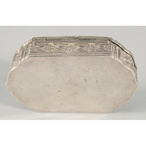 264 - A FINE 19TH CENTURY SRI LANKAN SILVER BOX, with embossed foliate decoration, weight 55g, 9cm x 5cm.