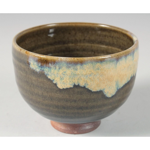 87 - A CONTEMPORARY JAPANESE GLAZED POTTERY BOWL, signed, in original wooden box, bowl 12cm diameter.