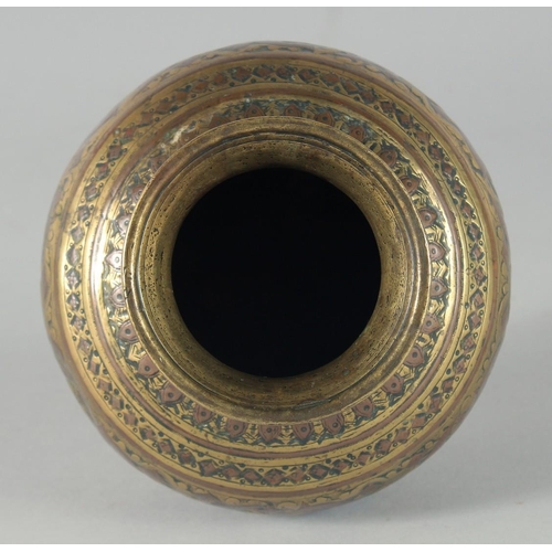 303 - AN 18TH CENTURY SOUTH INDIAN TANJORE GANGA JUMNA LOTA VESSEL, 12.5cm high.