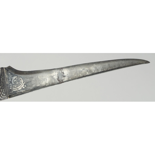 314 - AN 18TH CENTURY MUGHAL INDIAN SILVER INLAID STEEL DAGGER, 37cm long.