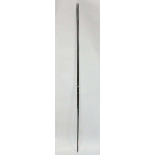 355 - A LARGE 19TH CENTURY ASSEGAI SPEAR, 185cm long.