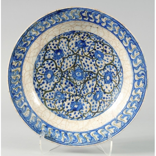 368 - AN EARLY 17TH CENTURY SAFAVID BLUE AND WHITE 