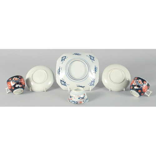 81 - A PAIR OF JAPANESE IMARI PORCELAIN CUPS AND SAUCERS, together with a dish and small cup, (six pieces... 