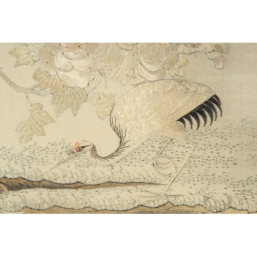 93 - A GOOD QUALITY CHINESE EMBROIDERED SILK PICTURE INSET WITHIN A HARDWOOD SCREEN, depicting a variety ... 