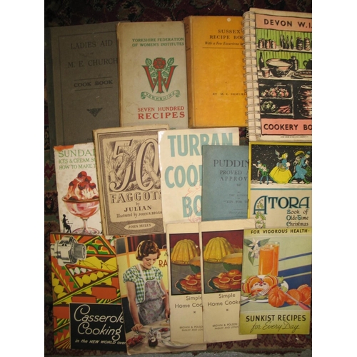 275 - COOKERY, q. of books & pamphlets (Q).