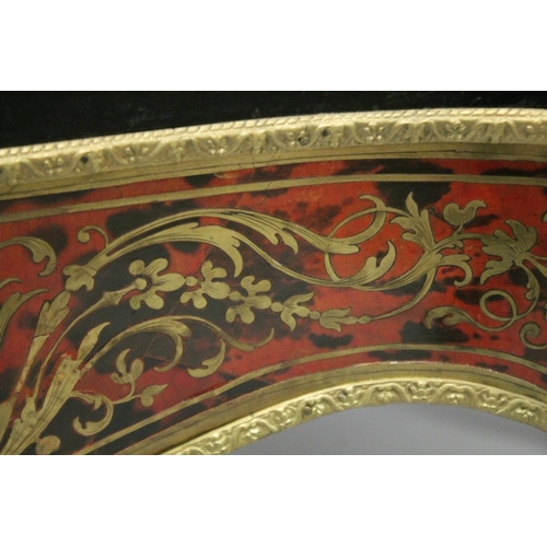 1009 - A SUPERB VICTORIAN BOULLE OVAL CENTRAL TABLE with brass inlay on tortoiseshell, fitted with a long d... 