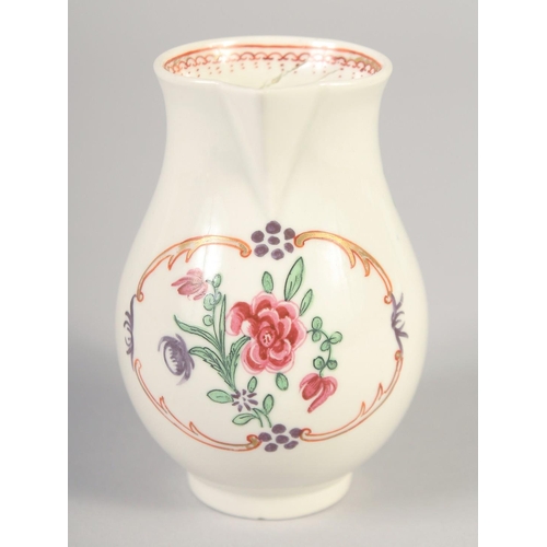 1066 - AN 18TH CENTURY WORCESTER JUG painted in Chinese export style with flowers in a gilt painted and int... 