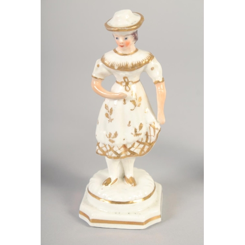 1095 - A 19TH CENTURY STAFFORDSHIRE PORCELAIN FIGURE OF A GIRL wearing a hat. and A PAIR OF CONTINENTAL FIG... 