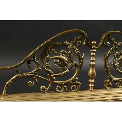 1314 - A VERY GOOD 19TH CENTURY BRASS FENDER, pierced front with acanthus, fruiting vines and birds 4ft 7in... 