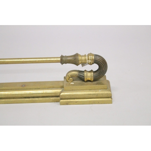 1324 - A REGENCY BRASS AND BRONZE FENDER FRONT. 3ft 5ins long, 4ins deep.