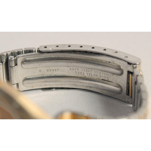 1345 - A GENTLEMAN'S SEIKO QUARTZ WRISTWATCH.