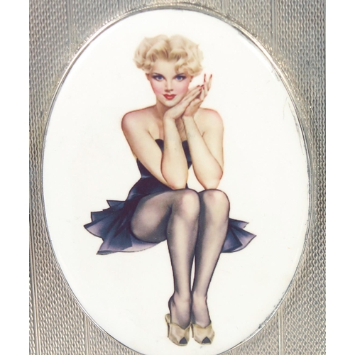 1469 - A GOOD LARGE HEAVY ENGINE TURNED CIGARETTE CASE with and oval enamel of a glamour girl. 5.5ins x 3.5... 