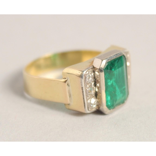 1553 - AN 18CT GOLD EMERALD AND DIAMOND RING, central Columbian emerald, 4ct, with three diamonds on each s... 