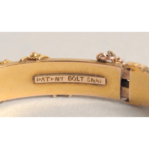 1561 - A 15CT GOLD BANGLE.12gms.