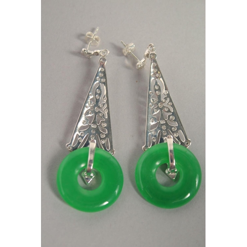 1621 - A PAIR OF SILVER AND JADE ART DECO DESIGN DROP EARRINGS.