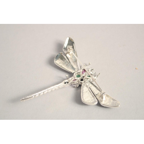 1634 - A SILVER, RUBY & EMERALD DRAGONFLY BROOCH.