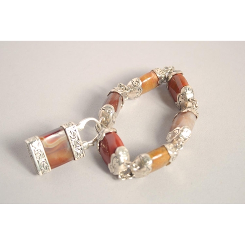 1638 - A SILVER AND AGATE SCOTTISH STYLE BRACELET AND PADLOCK.