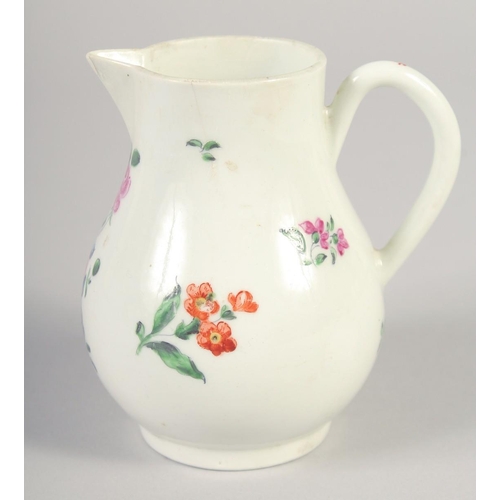 1067 - AN 18TH CENTURY WORCESTER JUG painted with a large floral bouquet and scattered flowers.