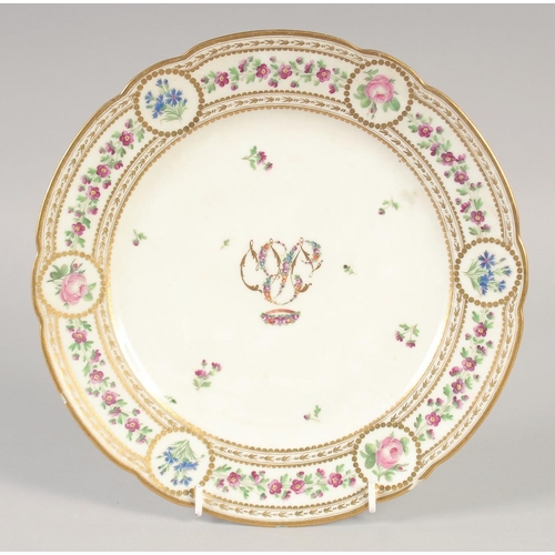 1097 - AN 18TH CENTURY CLIGNANCOURT PLATE painted with a 