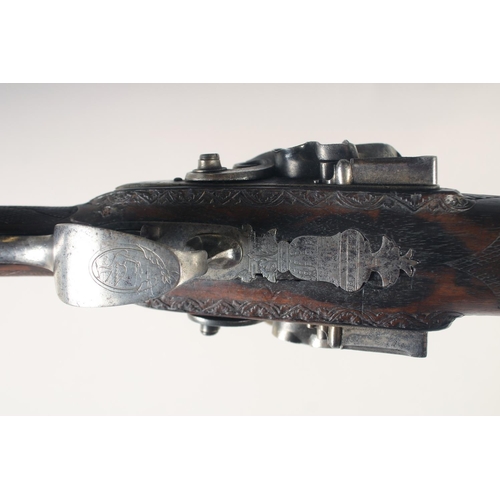 154 - A FINE FRENCH DOUBLE-BARRELLED FLINTLOCK SPORTING GUN, circa 1810, round 22 bore 33.5