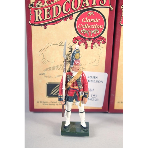 261 - A PAIR OF FRENCH AND ENGLISH CAST SOLDIERS BOXED, and a pair of red coats boxed, (4).