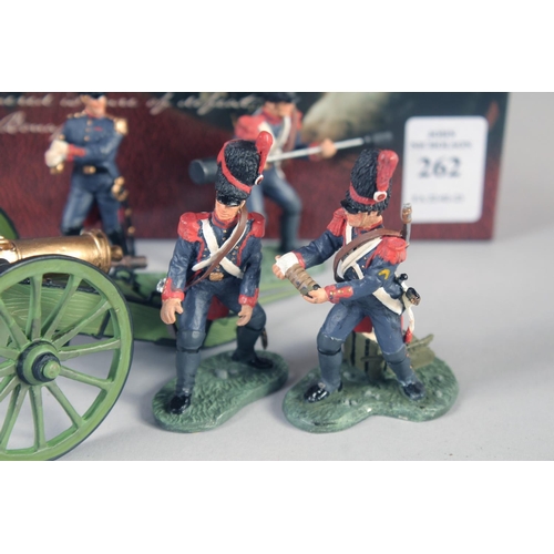 262 - W. BRITAIN, NAPOLEONIC WARS FRENCH IMPERIAL GUARDS, with canon, 00289, boxed.