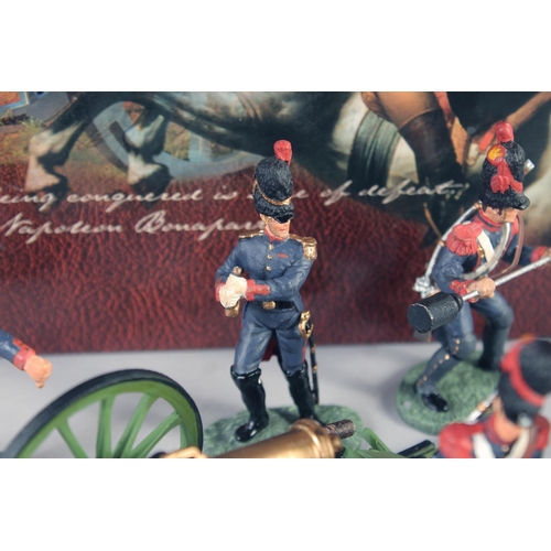 262 - W. BRITAIN, NAPOLEONIC WARS FRENCH IMPERIAL GUARDS, with canon, 00289, boxed.