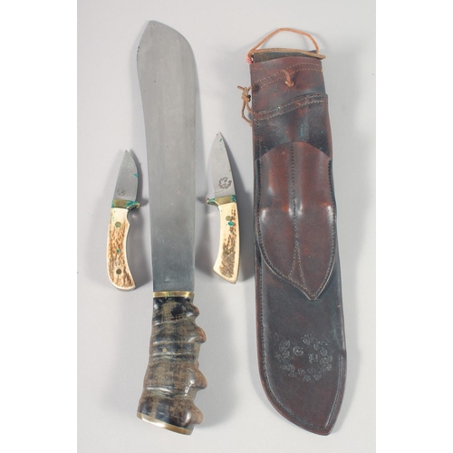 28 - A SUPERB J.J.B. 1943 MACHETE, with fossilized wood handle, 20