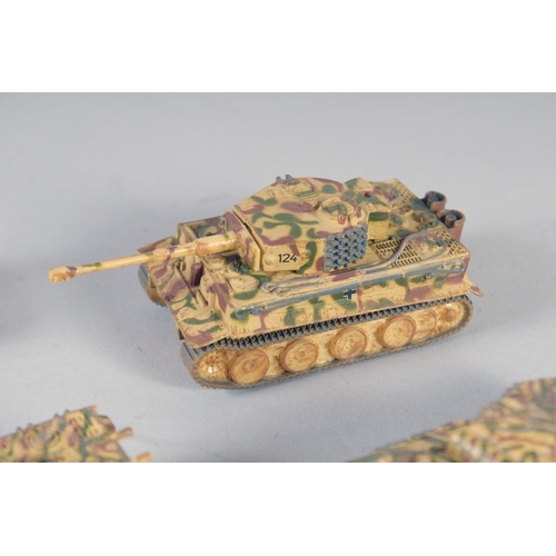 286 - CORGI, TEN VARIOUS SMALL TANKS (10).