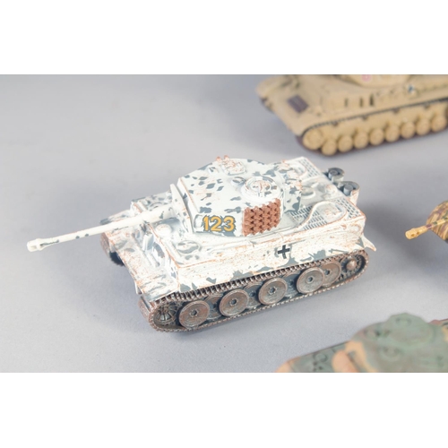 286 - CORGI, TEN VARIOUS SMALL TANKS (10).