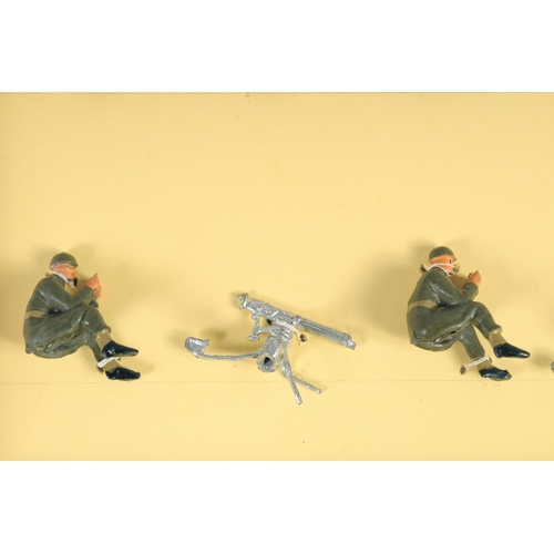 326 - W. BRITAIN, First World War, Eight Die Cast Figures with Machine Guns, (8).