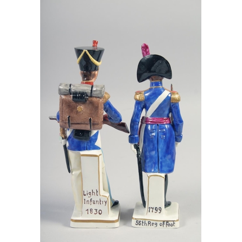 387 - SITZENDORF, A PAIR OF PORCELAIN SOLDIERS, Light Infantry 1830, 56th Reg Of Foot, 8