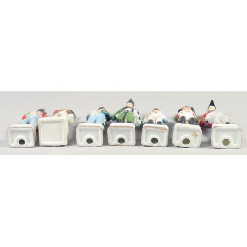 390 - A SET OF SIX PORCELAIN SOLDIERS 6.5