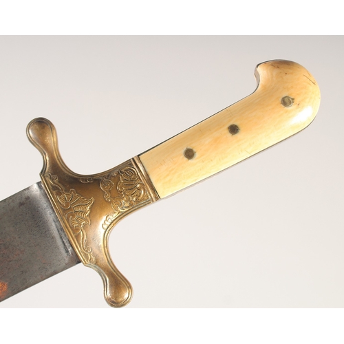 112 - A CURVED HUNTING HANGER, early 19th century, wide fullered blade, gilt brass quillons, grip with riv... 