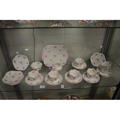 562 - A quantity of Shelly Bridal Rose teaware.