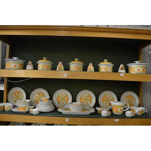 623 - A comprehensive collection of Norwegian Dekor Rolf Safran dinnerware and similar items.