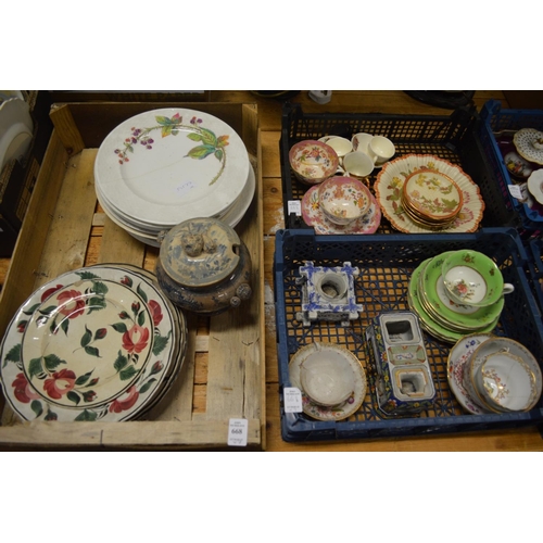 668 - A collection of decorative china to include lustre teaware, Worcester blush ivory dishes etc.