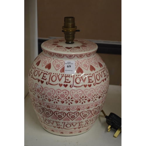 69 - An Emma Bridgewater love themed table lamp.