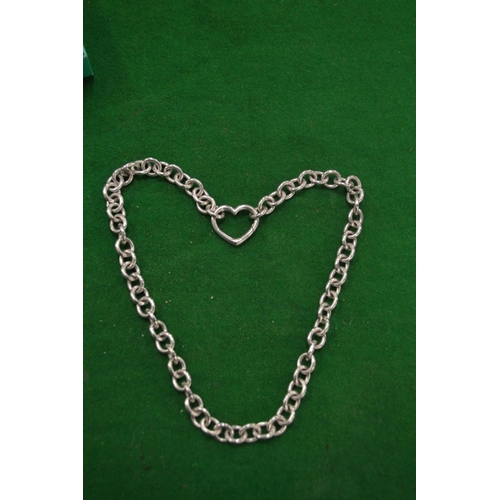 1058 - A Tiffany silver necklace.