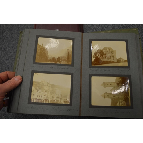 905 - A set of four photograph albums with contents.