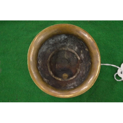 919 - A small Chinese bronze censer.