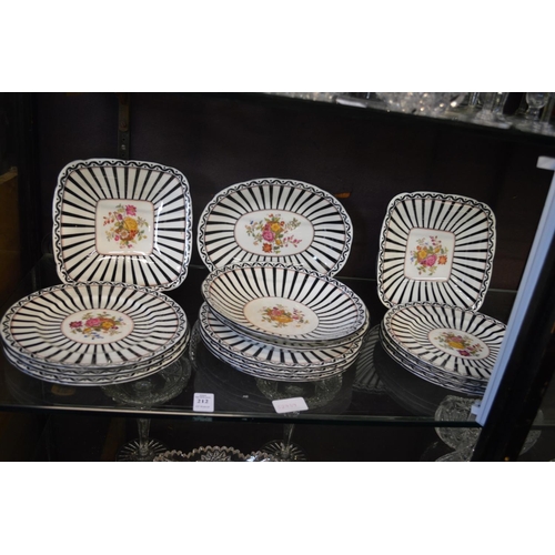 212 - Stylish Coalport dessert service.