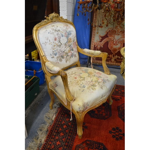 391 - A French style gilt framed and floral upholstered four piece salon suite comprising settee, armchair... 