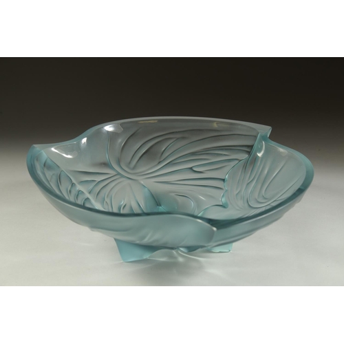 1095 - A GOOD LALIQUE DAYDREAM BLUE BOWL, circa 2008. Bears label, Lalique, Paris. 9.75ins diameter, 3ins h... 