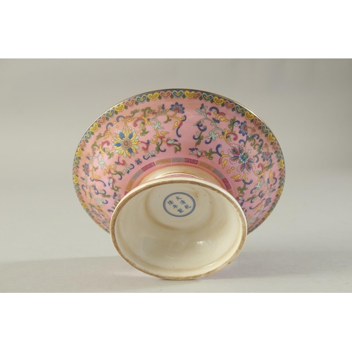 1184 - A CHINESE PINK GOURD CIRCULAR COMPORT. 7.5ins diameter.