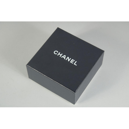 1355 - A GOOD CHANEL GILT SPRAY BROOCH set with diamante with gilt hanging drops in a Chanel box.