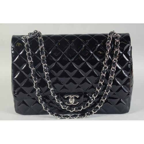 1359 - A VERY GOOD LARGE CHANEL BLACK PATENT LEATHER HANDBAG with long chrome and leather straps. 33cm long... 