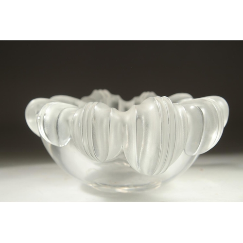 1049 - A GOOD HEAVY LALIQUE CANNES CIGAR ASHTRAY. Etched: Lalique, France. 20cm diameter.