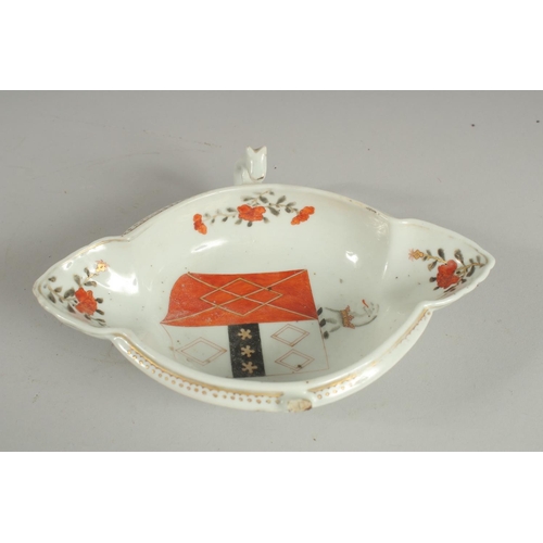 152 - AN ARMORIAL PORCELAIN JUG AND QUATREFOIL DISH, (af), jug 18cm high, dish 21.5cm wide, (2).