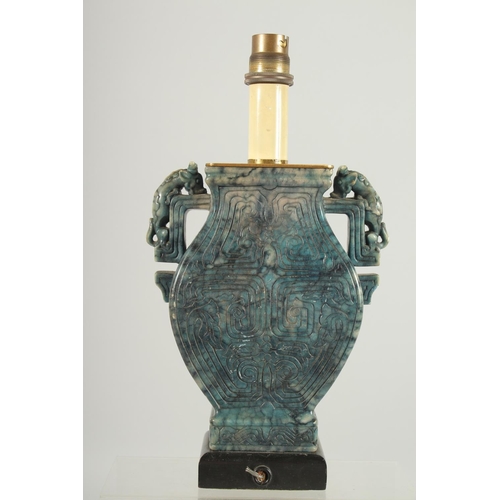 204 - A CHINESE HARDSTONE TWIN HANDLE VASE LAMP, 29cm high overall.